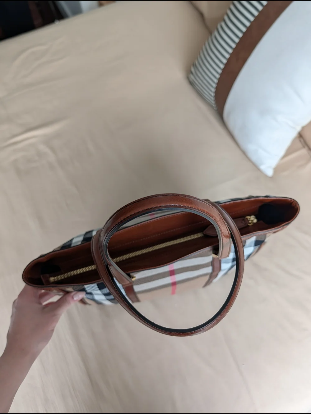 Burberry House Check Canvas & Brown Leather Tote Bag - Picture 6 of 15